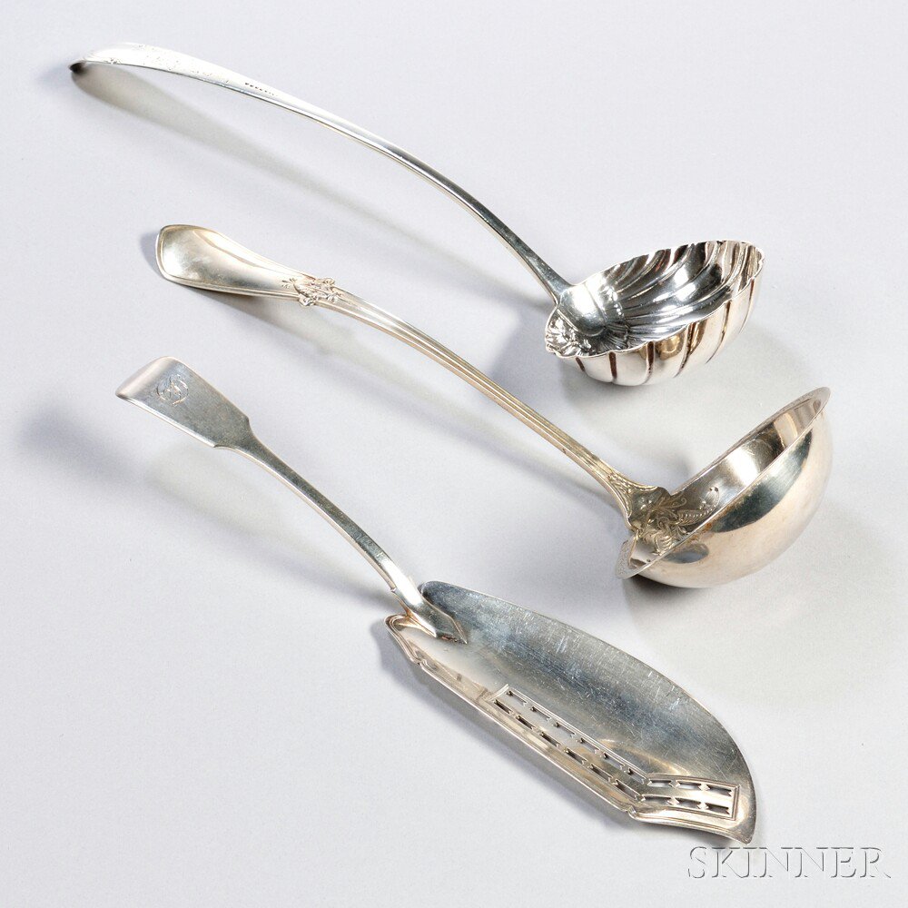 Appraisal: Three Sterling Silver Serving Pieces two George III an Irish