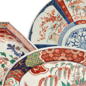 Appraisal: Five Japanese Imari Porcelain Plates th Century painted with floral