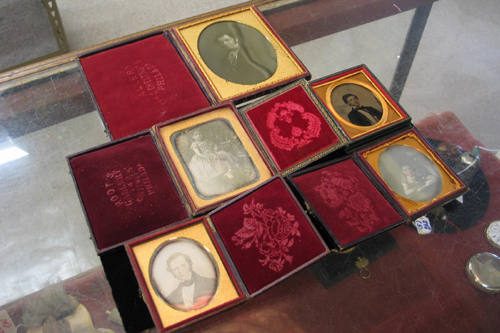 Appraisal: COLLECTION OF FIVE CIVIL WAR ERA DAGUERREOTYPES four with gutta