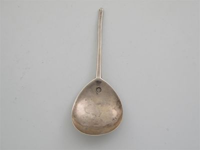 Appraisal: A James I seal top spoon lacking terminal makers mark