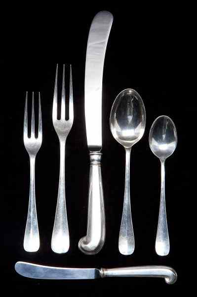 Appraisal: Stieff ''Queen Anne'' Sterling Flatware ServiceColonial Williamsburg reproduction pieces service