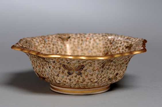 Appraisal: FINE SATSUMA BOWL Elaborately detailed Japanese Satsuma bowl octagonal form