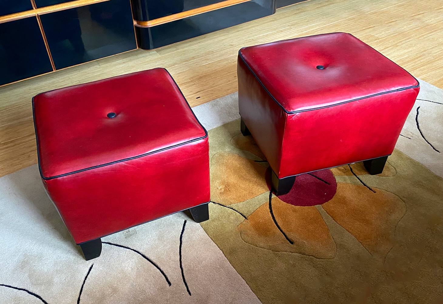 Appraisal: PAIR OF THOMASVILLE RED LEATHER STOOLS Pair of red leather