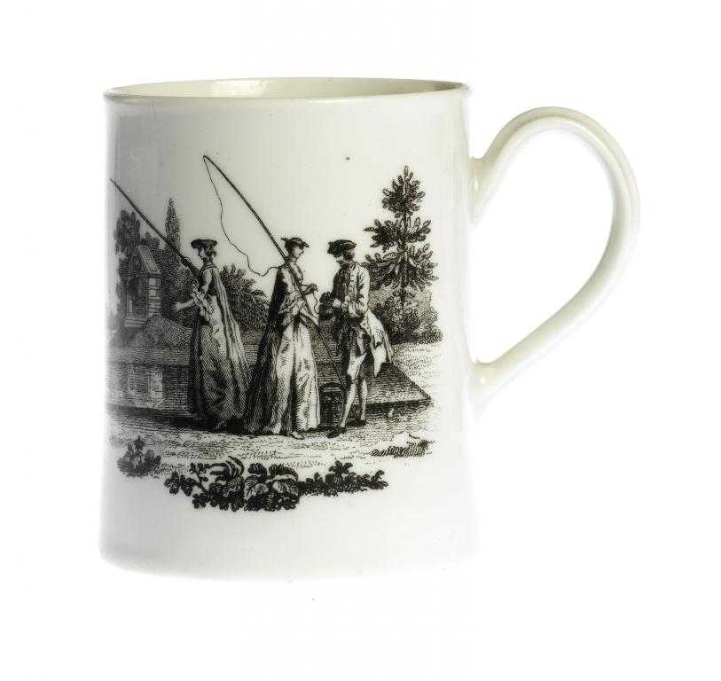 Appraisal: A FINE WORCESTER MUG of slightly tapered cylindrical shape with