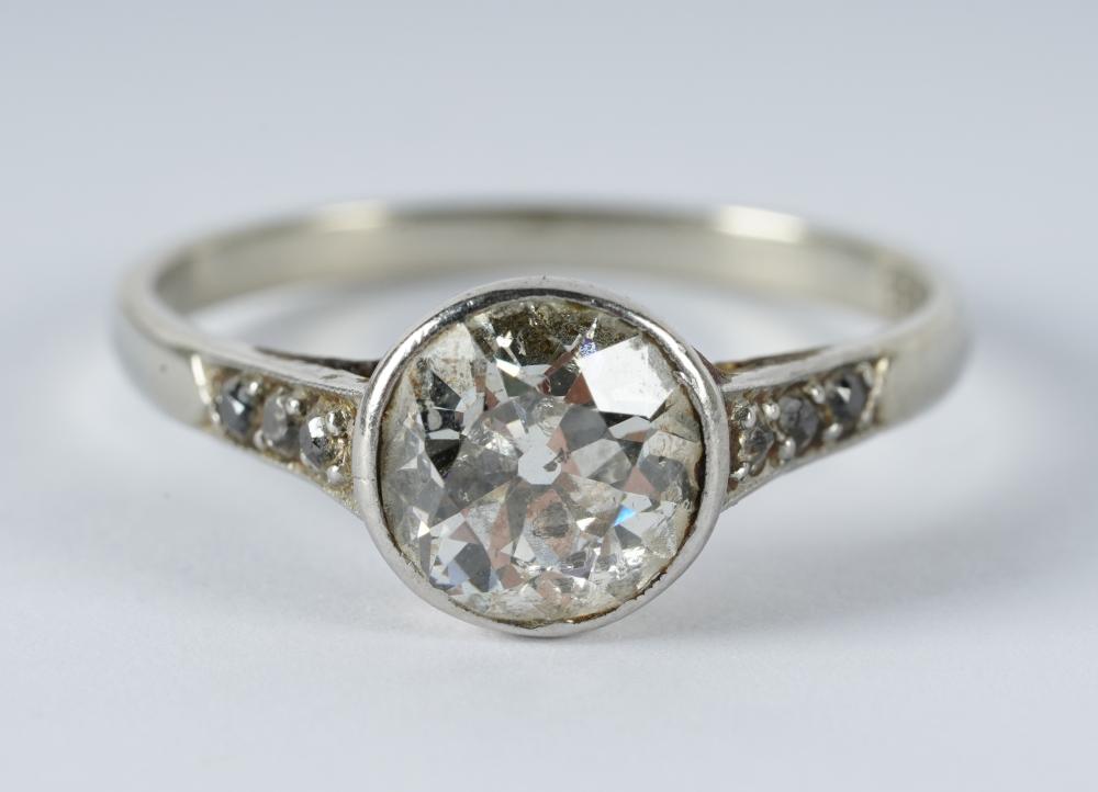 Appraisal: KARAT WHITE GOLD DIAMOND RINGcomprising one old European cut diamond