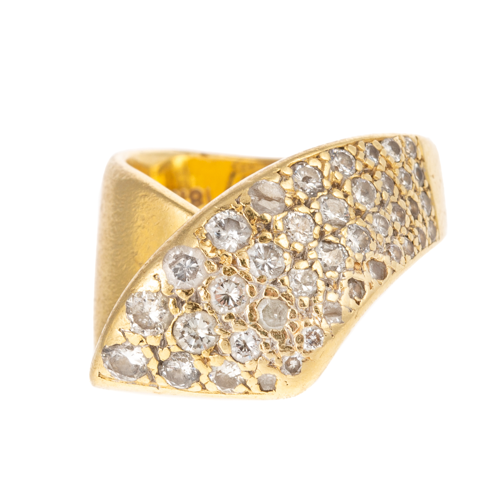 Appraisal: A PAVE DIAMOND RIBBON RING IN K K yellow gold