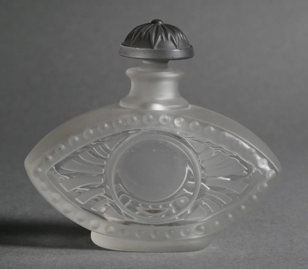 Appraisal: Eye shaped flacon perfume bottle measures h x w x