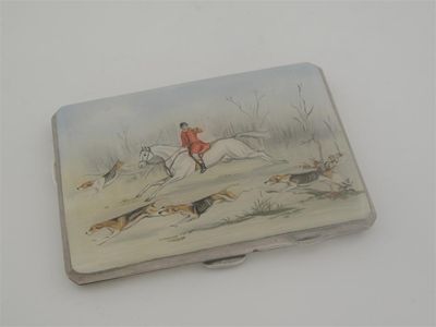 Appraisal: A modern cigarette case decorated on the cover with a