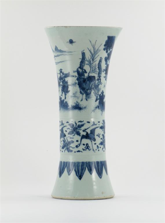 Appraisal: A Chinese blue and white sleeve vase