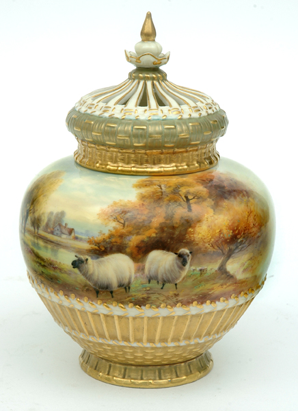 Appraisal: A FINE ROYAL WORCESTER PORCELAIN POT POURRI JAR AND COVER