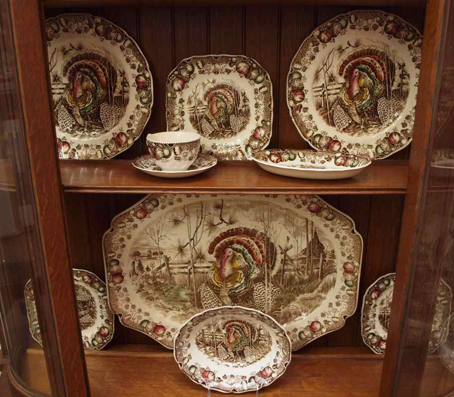 Appraisal: JOHNSON BROS ''HIS MAJESTY'' TURKEY CHINA pieces to include the