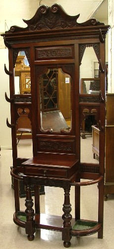 Appraisal: VICTORIAN MAHOGANY HALLSTAND English c the upper portion centering a