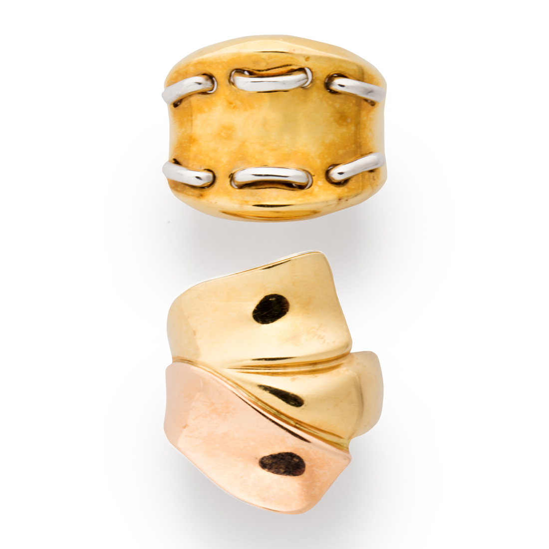 Appraisal: A GROUP OF TEN OR FOURTEEN KARAT GOLD RINGS A