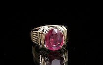 Appraisal: A Large Ruby K Gold Ring K yellow gold ring