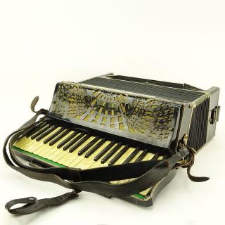 Appraisal: Vintage Roberto Mother of Pearl Accordion in Excelsior Traveling Hardcase