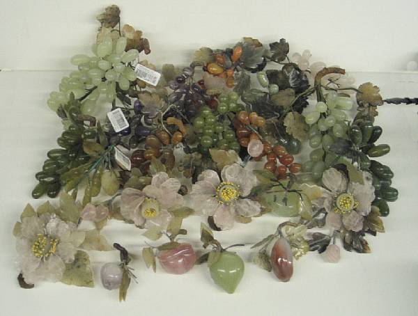 Appraisal: Twenty two hardstone fruits and flowers Including four flower groups