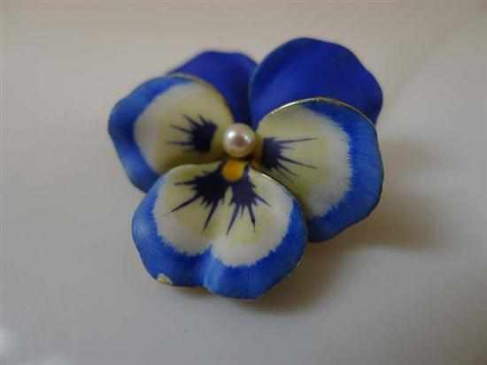 Appraisal: A CT GOLD AND ENAMEL PANSY BROOCH A F