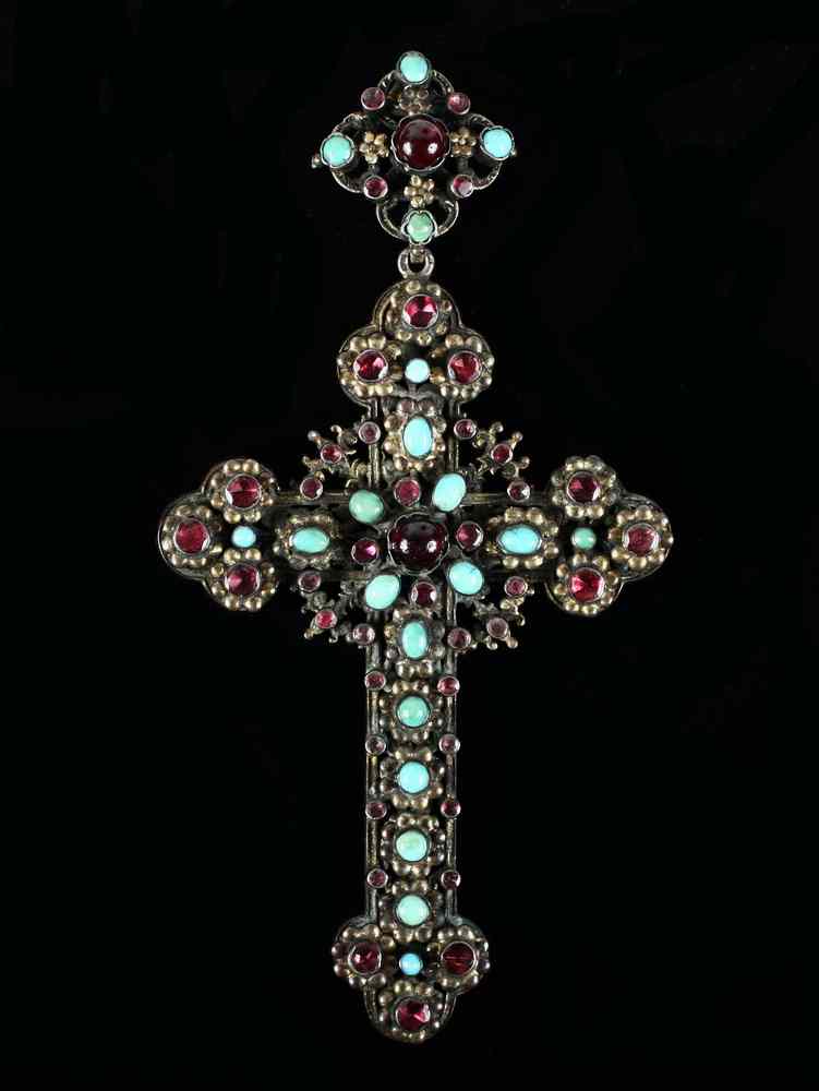 Appraisal: PENDANT - th c gilt silver and jeweled set cross