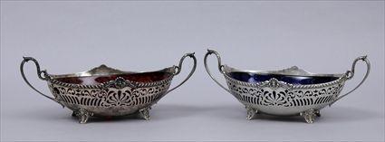 Appraisal: PAIR OF GORHAM SILVER TWO-HANDLED BOWLS WITH GLASS LINERS Each