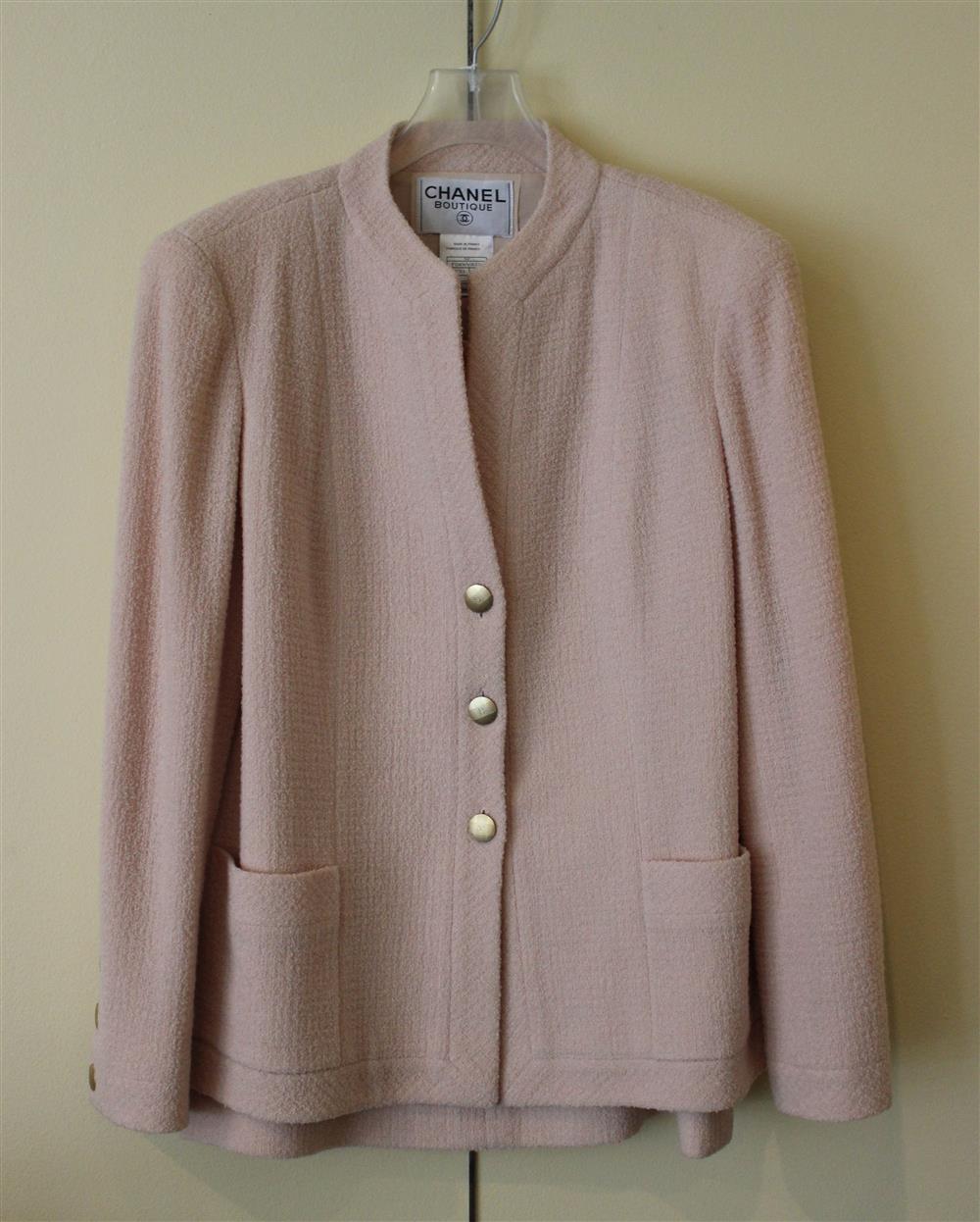 Appraisal: CHANEL BOUTIQUE PEACH BOUCLE SUIT size the long cardigan jacket