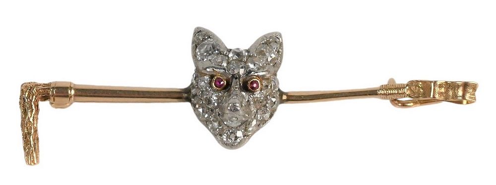 Appraisal: Karat Gold Bar Pin mounted with diamond melee fox head