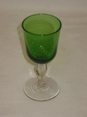 Appraisal: A SET OF EIGHTEEN GREEN GLASSES the ovoid bowl on