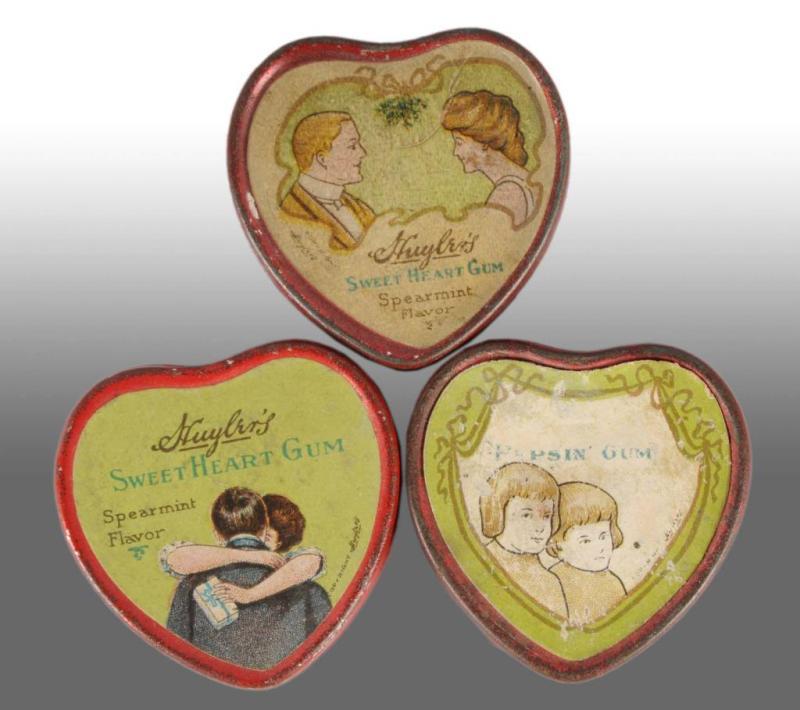 Appraisal: Lot of Huyler's Heart-Shaped Gum Tins Description One depicts a