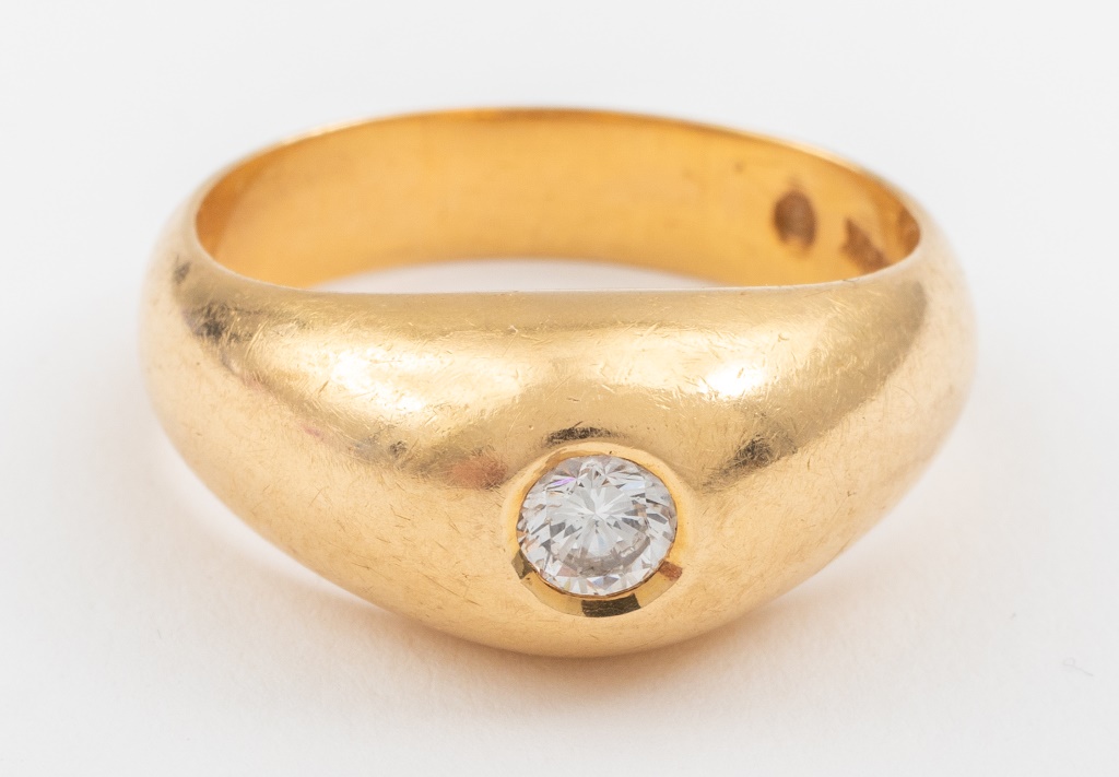 Appraisal: VINTAGE GOLD K DIAMOND MEN'S RING Vintage K gold diamond