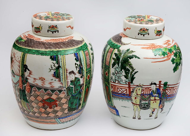 Appraisal: A pair of Chinese famille verte ginger jars and covers