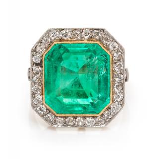 Appraisal: A Platinum Topped Gold Emerald and Diamond Ring dwts A