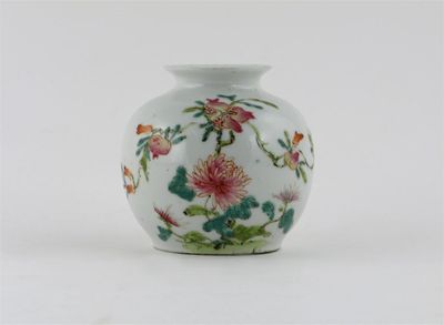 Appraisal: A small Chinese famille rose ovoid vase painted with a