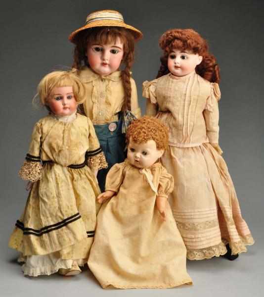 Appraisal: Lot of Bisque Shoulder Head Dolls Dy Dee Baby Description