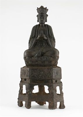 Appraisal: A large Chinese cast iron seated figure of a lama