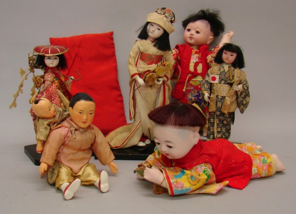 Appraisal: Lot of papier mache Asian dolls Japanese - Geisha type