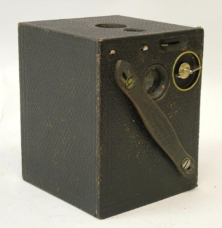 Appraisal: Kodak no 'Bullseye' camera leather case and instruction manual