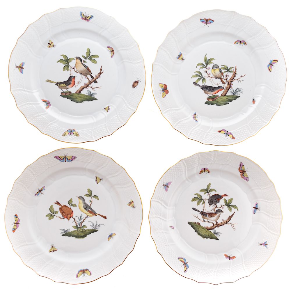 Appraisal: Herend Porcelain Rothschild Bird Dinner Plates in Diam Condition Fine