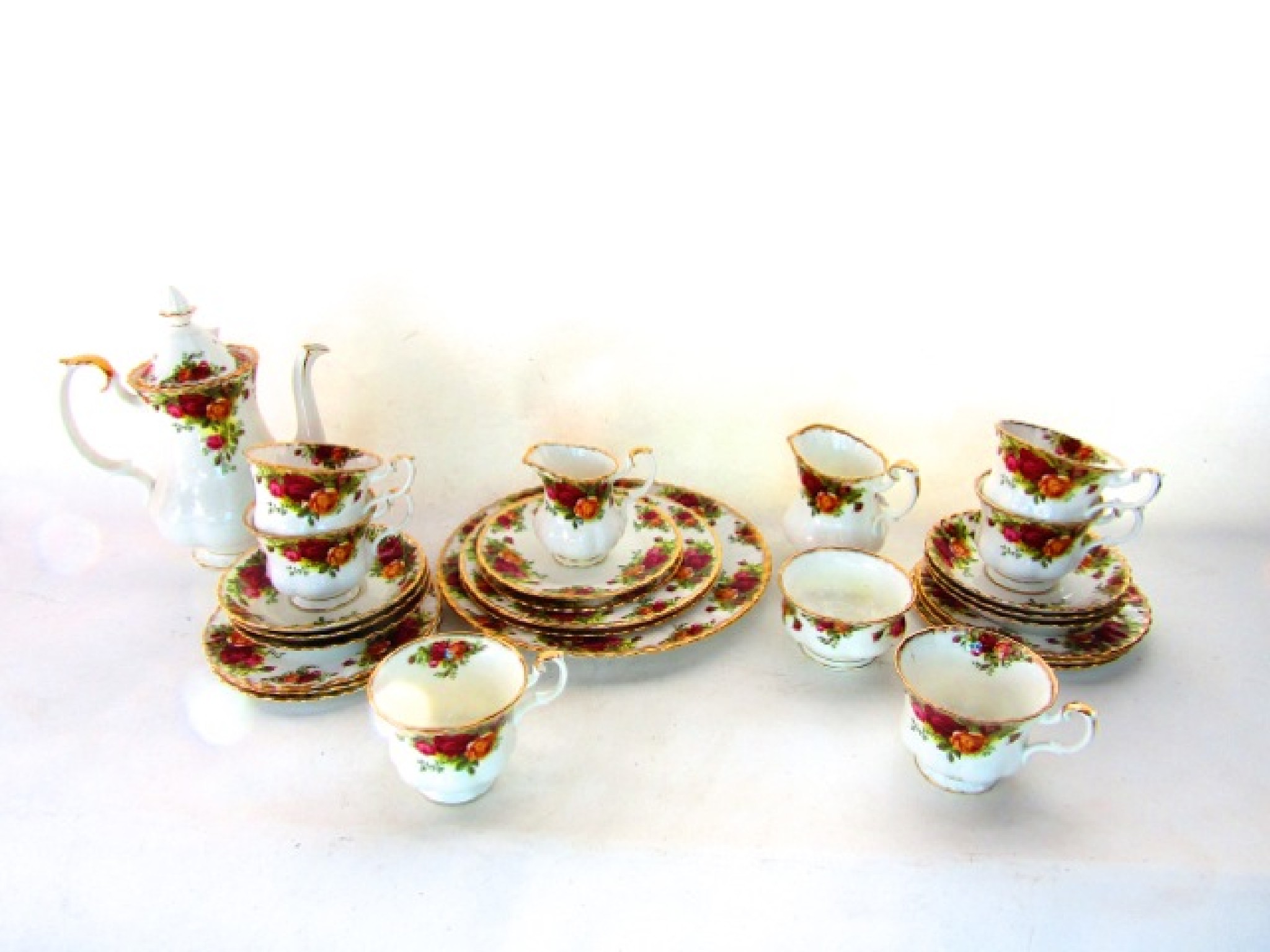 Appraisal: A collection of Royal Albert Old Country Roses pattern teawares