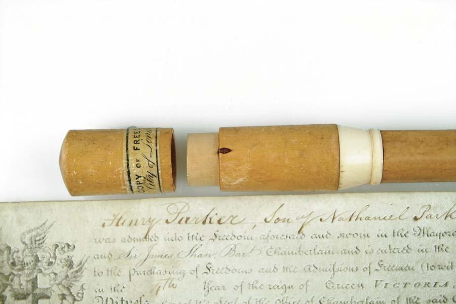 Appraisal: SMUGGLERS CANE LONDON Copy of a freedom cane dated with