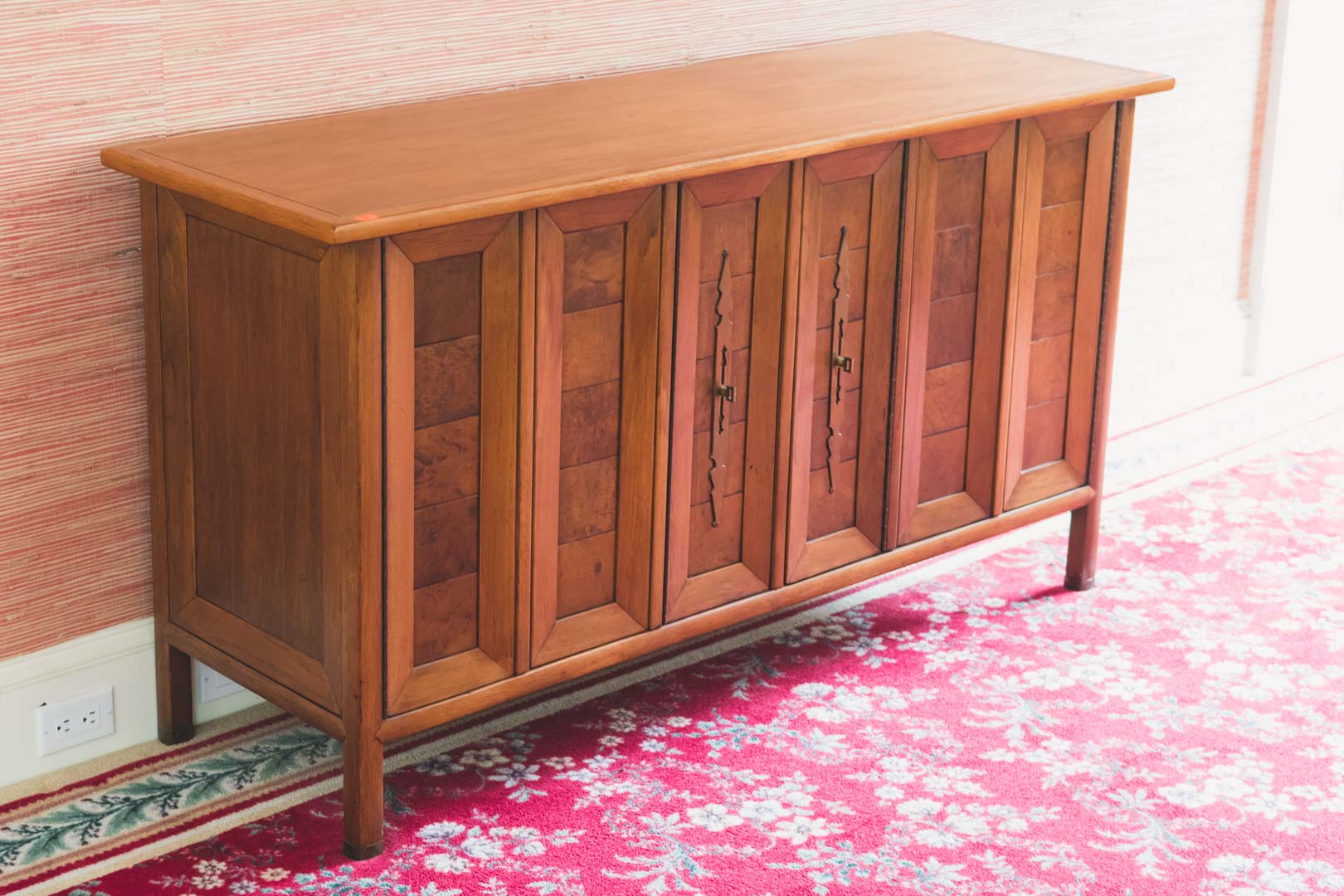 Appraisal: Modern walnut credenza in H in W in D