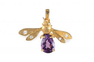 Appraisal: An Amethyst Bee Pendant K yellow gold bee pendant with