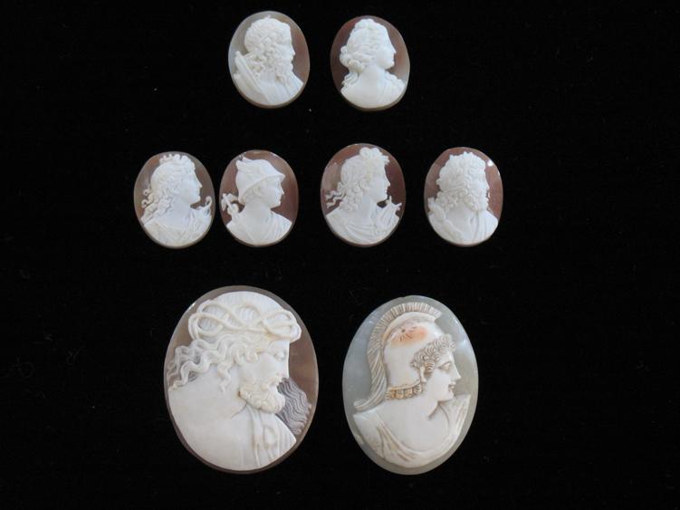 Appraisal: AN OVAL CAMEO depicting the side portrait profile of a