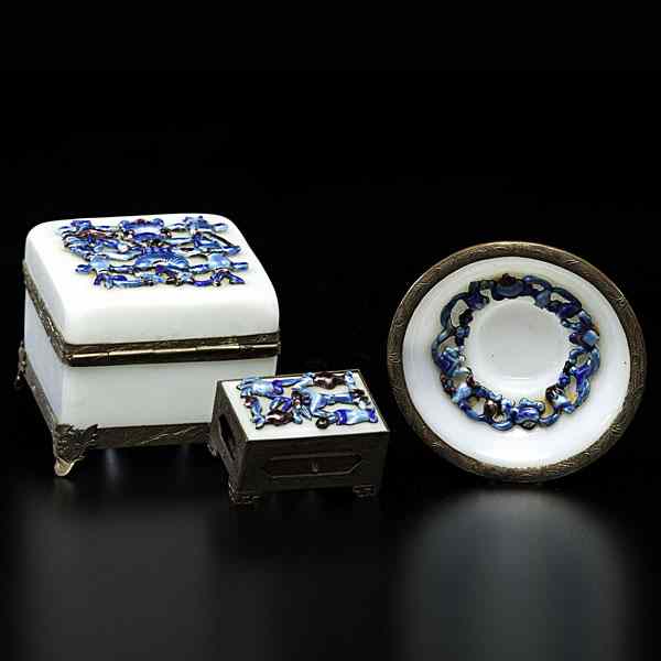 Appraisal: Chinese Peking Glass Cigarette Set Chinese th century A three-piece