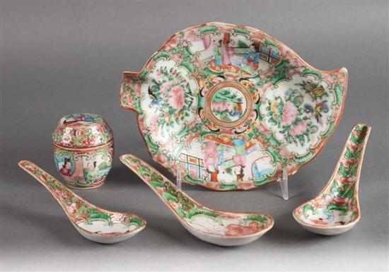 Appraisal: Chinese Export Rose Medallion porcelain leaf-form dish vanity box and