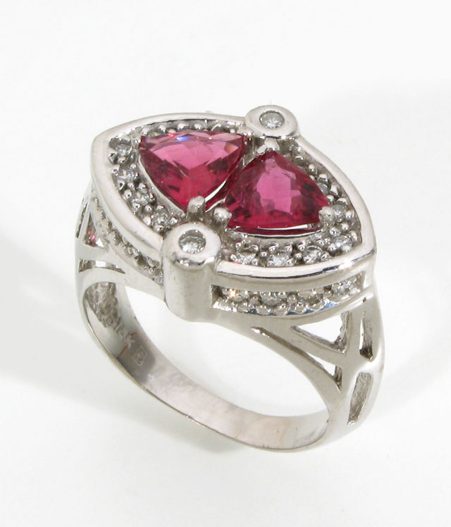 Appraisal: RUBY DIAMOND AND FOURTEEN KARAT WHITE GOLD RING centering a