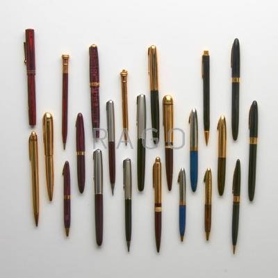 Appraisal: FOUNTAIN PENS AND PENCILS Fourteen boxed individual and sets early-mid