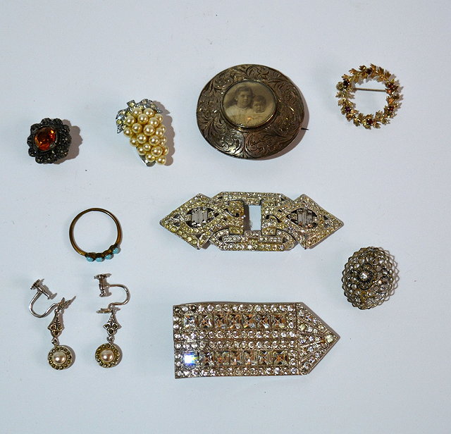 Appraisal: A small collection of miscellaneous costume jewelleryincluding an Art Deco