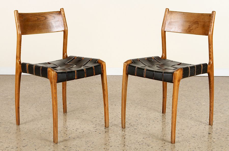 Appraisal: MID CENTURY MODERN PAIR ITALIAN OAK CHAIRS C A mid