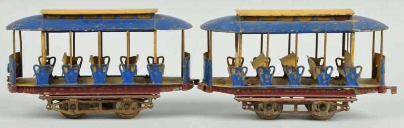 Appraisal: Pair of Lionel Standard Gauge Summer Trolleys Description American Includes