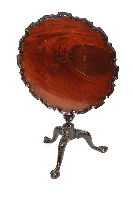 Appraisal: A GEORGE III CIRCULAR MAHOGANY SNAP TOP OCCASIONAL TABLE with