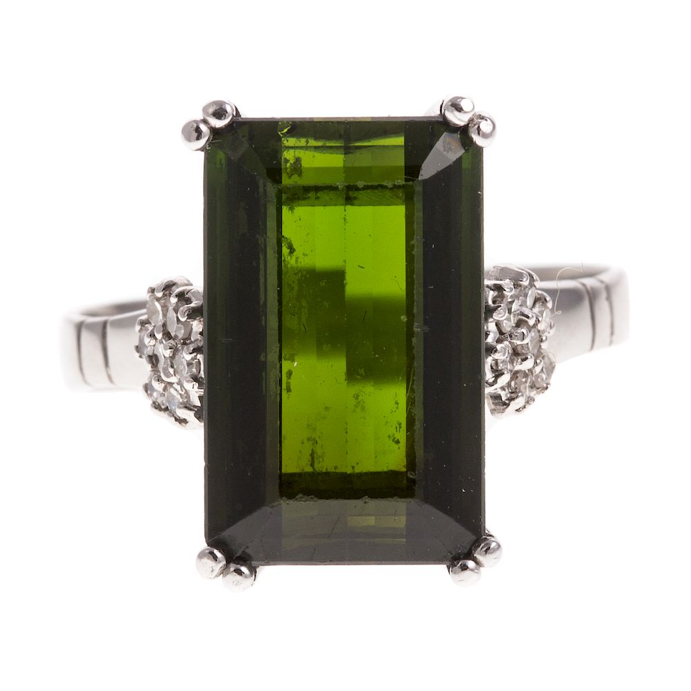 Appraisal: A Ladies Green Tourmaline Diamond Ring in K K white